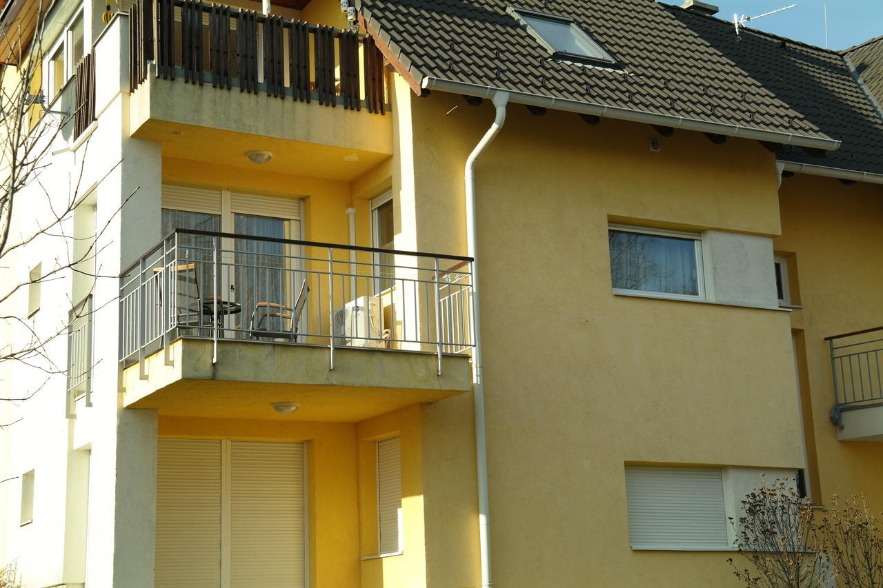 Aramis 3 Apartments Heviz Exterior photo