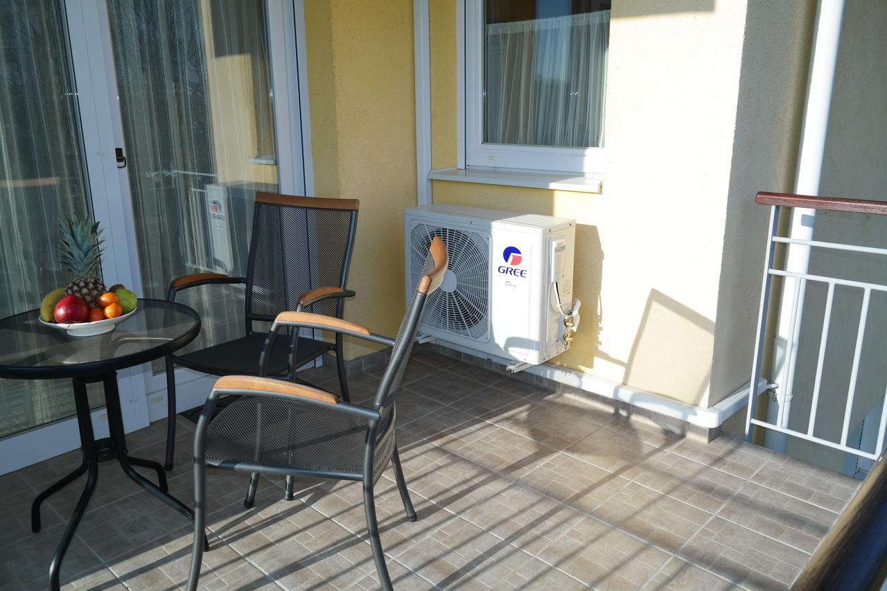 Aramis 3 Apartments Heviz Exterior photo