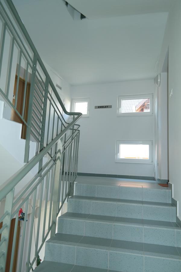 Aramis 3 Apartments Heviz Exterior photo